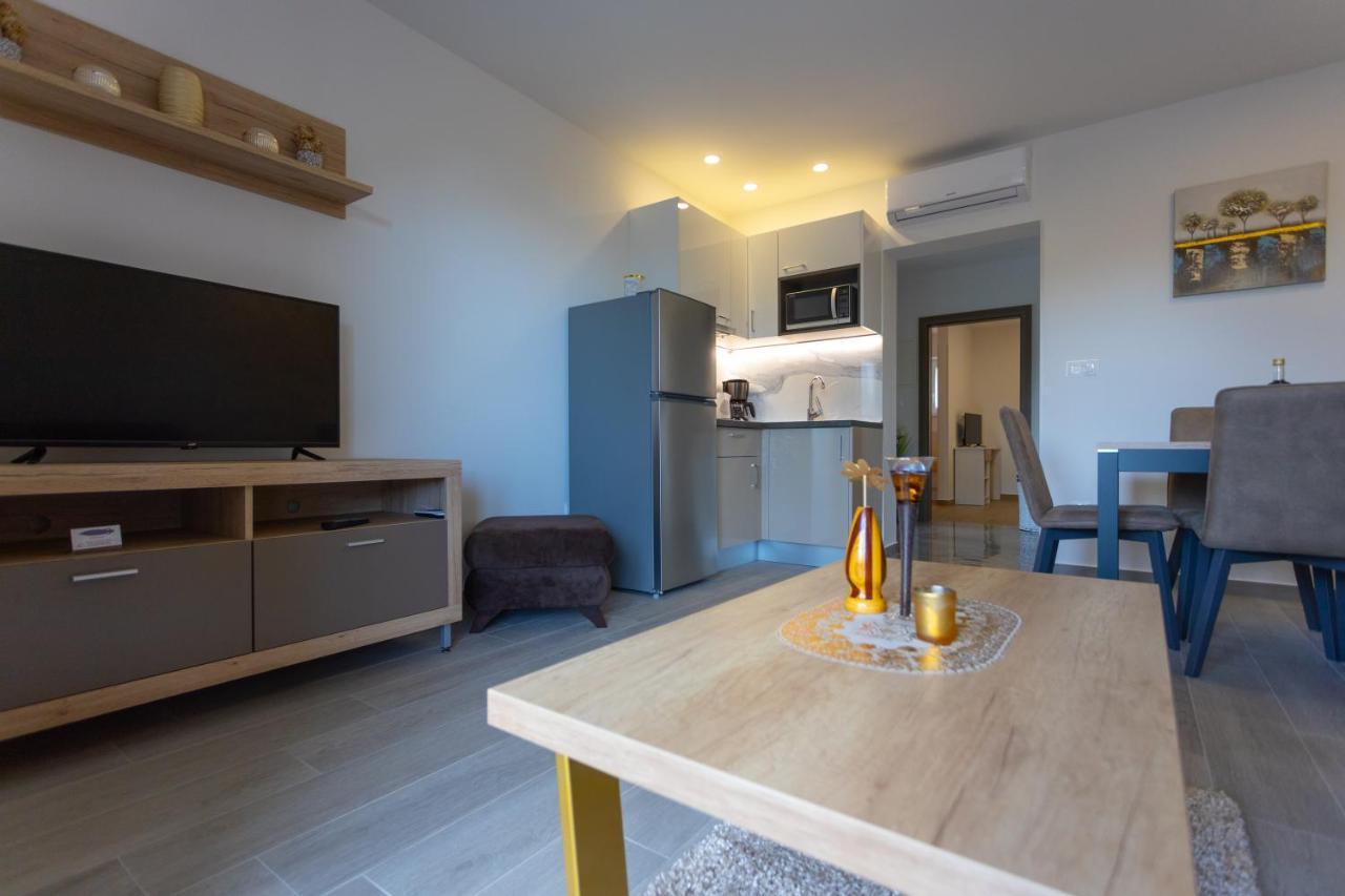 Apartments Vicin Brela Exterior foto