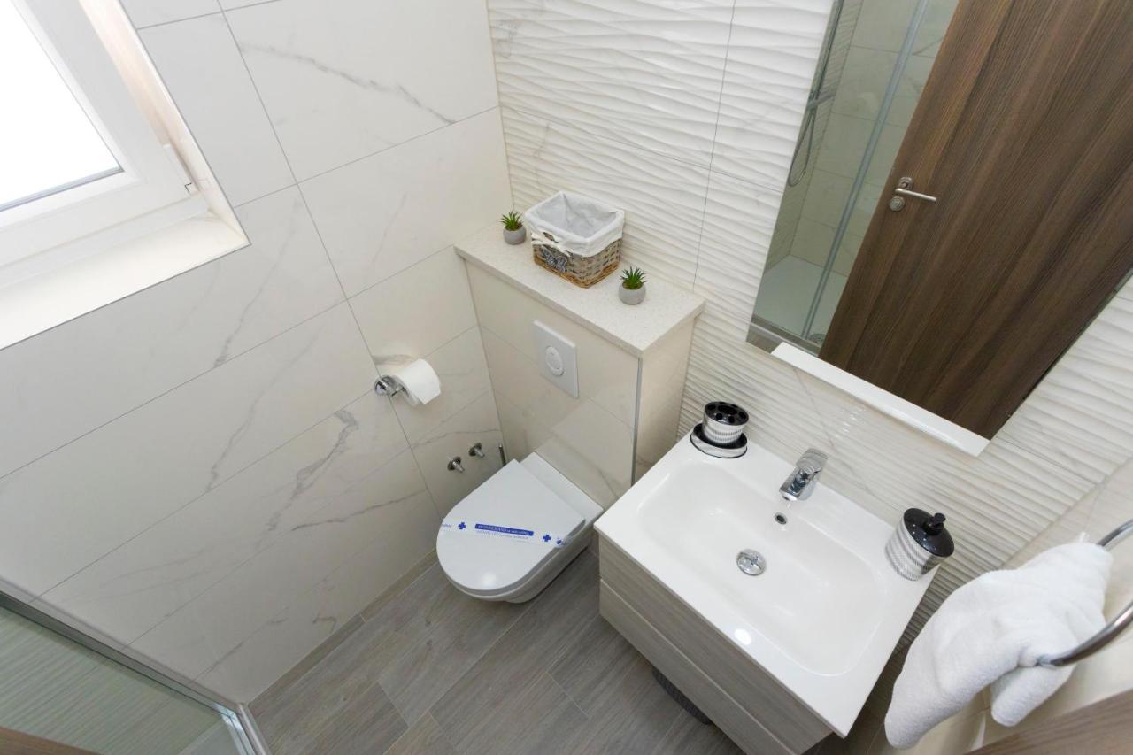 Apartments Vicin Brela Exterior foto